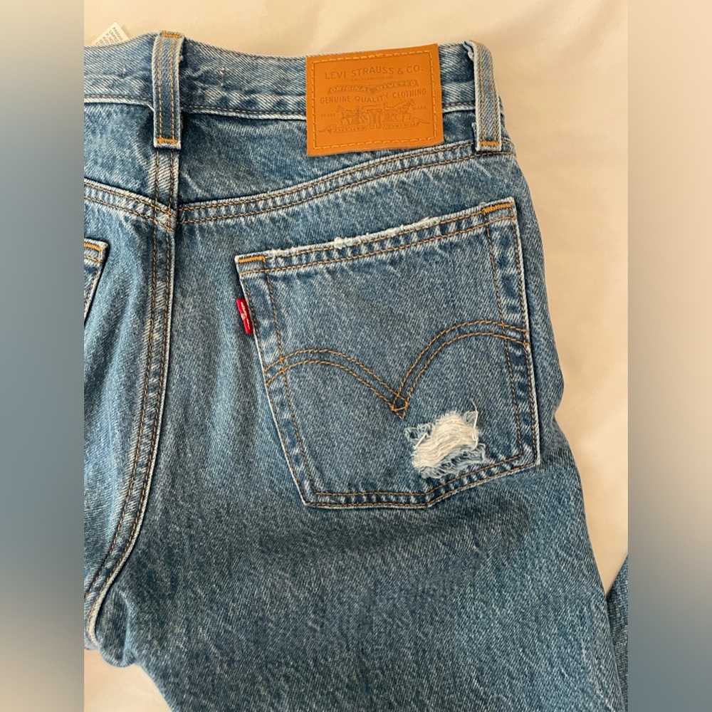 WEDGIE LEVIS SIZE 24